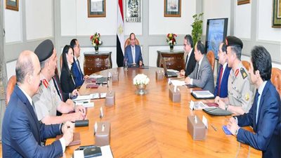الرئيس السيسي يبحث مع مدبولى وعدد من الوزراء والمسؤولين الموقف التنفيذى للمتحف الكبير