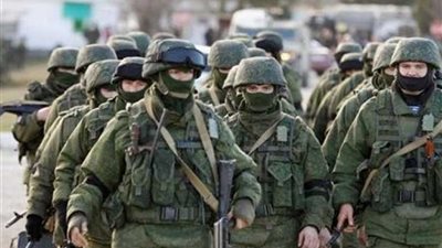 الجيش والشرطة في روسيا يتمسكان بنداء 