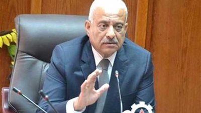 محافظ السويس يكرم أوائل الإعدادية.. ونسبة النجاح 85.4 %