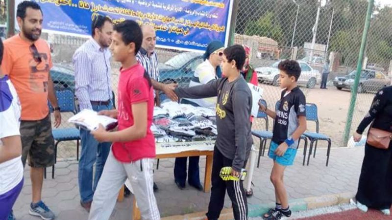 وزارة الشباب توزع