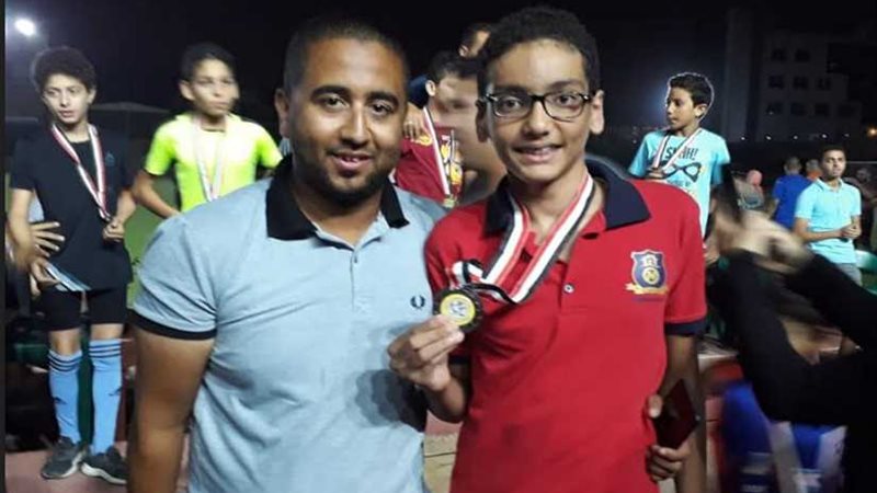 فوز فريق سباحة نادي