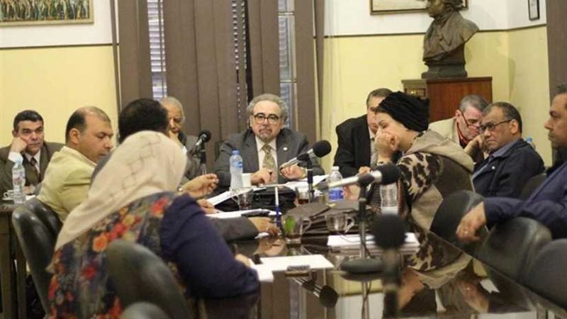 في اجتماعها الأول..