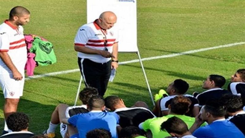 جروس يجتمع بلاعبي