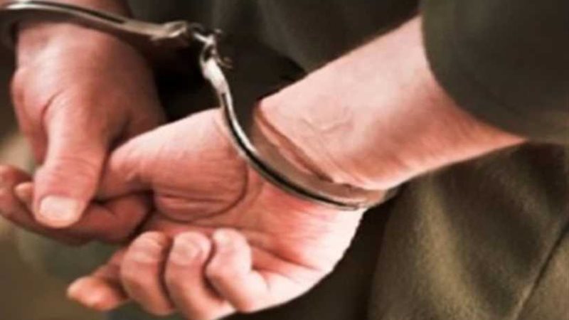 القبض علي عنصرين