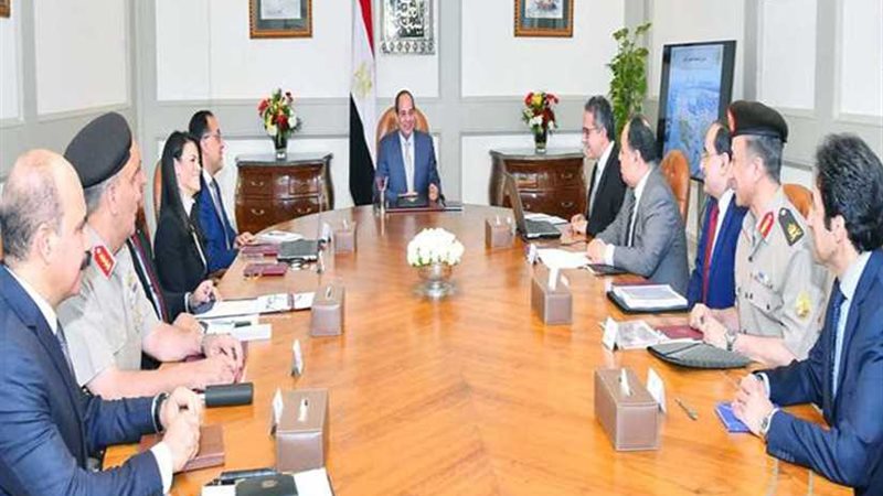 الرئيس السيسي يتابع