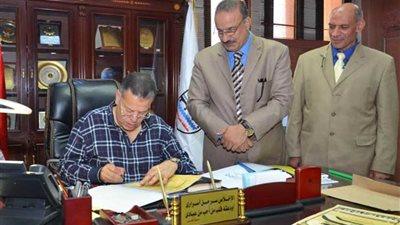 محافظ بني سويف يعتمد نتيجة الإعدادية بنسبة نجاح 72.8% للنظامي و29% لطلبة المنازل