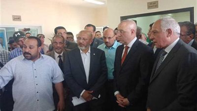 وزير الإسكان ومحافظ الجيزة يفتتحان محطة مياه الحوامدية