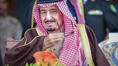 خادم الحرمين: إيران تتحدى بشكل سافر مواثيق وقوانين الأمم المتحدة