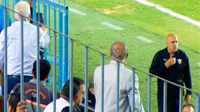 رئيس الزمالك يمنع جروس من دخول غرفة الملابس