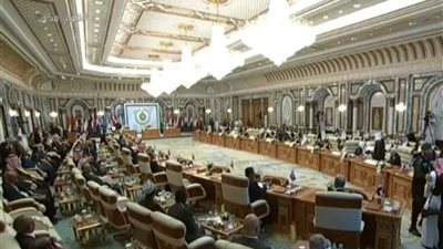 بيان القمة العربية بمكة: سلوك إيران يقوض الثقة ويهدد الأمن والاستقرار الإقليمي