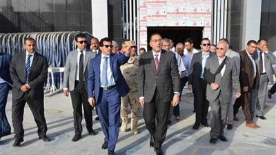 رئيس الوزراء يطمئن على تجهيزات استاد القاهرة استعدادًا لكأس الأمم الإفريقية لكرة القدم