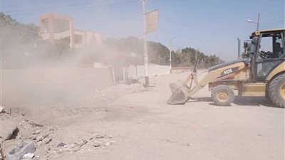 رفع المخلفات وحملات نظافة مكبرة بحي شمال مدينة أبوقرقاص بالمنيا