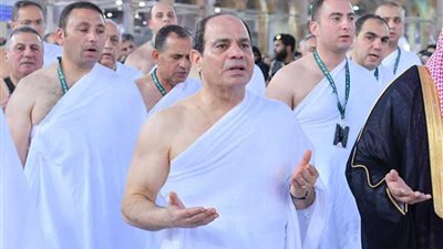 السيسى يؤدى مناسك العمرة (صور)