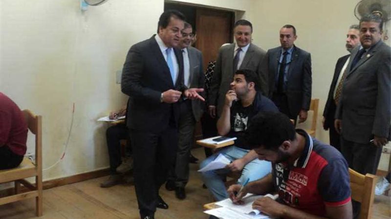 في زيارة مفاجئة..