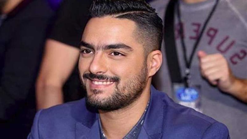 اختراق صفحات المشاهير..