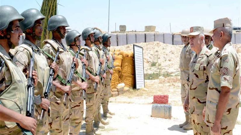 رئيس الاركان يتفقد