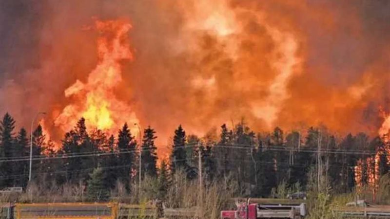 اتساع رقعة حرائق