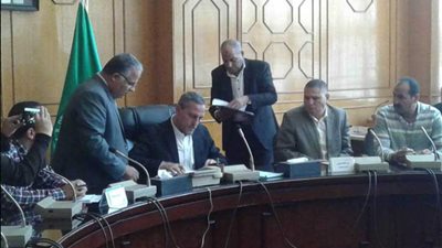 محافظ الإسماعيلية يعتمد نتيجة الشهادة الإعدادية والبنات يتفوقن على البنين