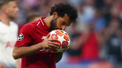 الشوط الأول.. صلاح يسجل هدفًا سريعًا ويضع ليفربول في مقدمة توتنهام