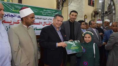 تكريم 180 من حفظة القرآن والأئمة المتميزين في ليلة القدر ببني سويف