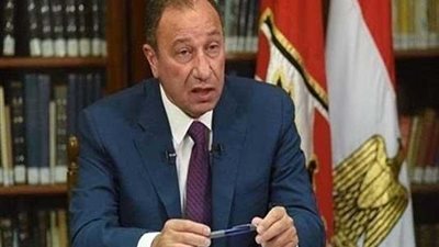 وفاة والد لاعب الأهلي أكرم توفيق والخطيب يقدم التعازي