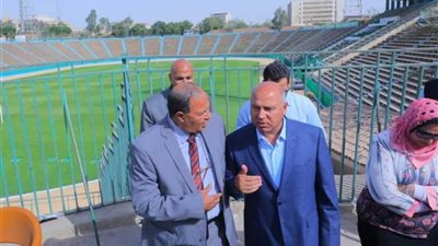 وزير النقل يلتقي رئيس وأعضاء النقابة العامة للسكك الحديد ويتفقد استاد السكة الحديد