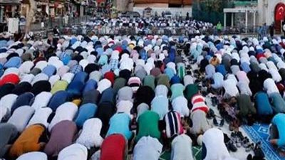 الآلاف يؤدون صلاة العيد فى المركز الإسلامى الكبير فى فيينا