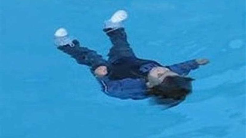 مصرع طفل غرقًا في