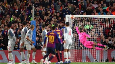 «يويفا» يختار هدف ميسي في ليفربول الأفضل في دوري الأبطال