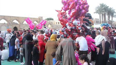 عادات ومظاهر احتفالات المصريين في استقبال عيد الفطر