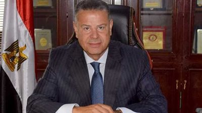 محافظ بنى سويف يتلقى تهانى العيد من وفد كنسى