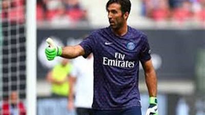 رسميا.. باريس سان جيرمان يعلن رحيل الحارس الإيطالي بوفون