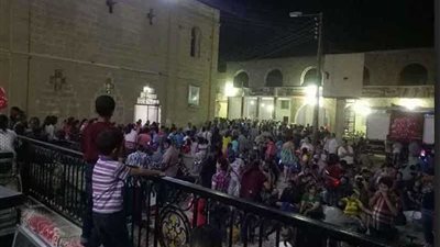 فى ختام مولد العذراء.. المسلمون والأقباط يصلون من أجل مصر