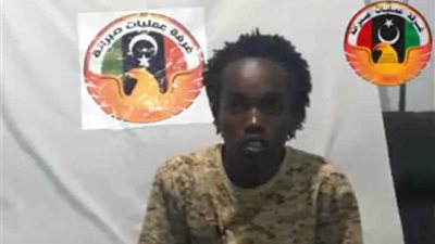 مرتزق يروي تفاصيل تجنيده في صفوف الميليشيات.. وكم يحصل من الأموال كل 15يوما؟ (فيديو)