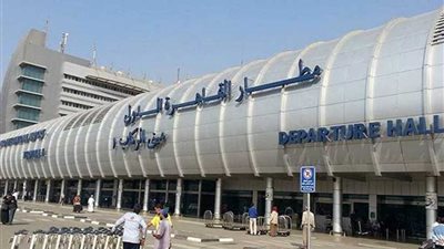 الصالة الموسمية بمطار القاهرة تستقبل 3 آلاف معتمر من السعودية