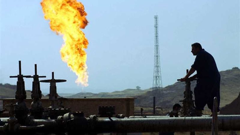 أسعار النفط تهبط