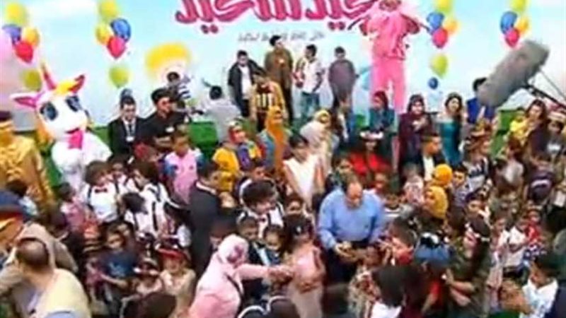 الرئيس السيسي يصطحب