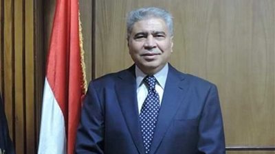 محافظ المنيا يوجه بالتحقيق في واقعة تأخر توزيع أوراق امتحان اللغة العربية بـ4 لجان