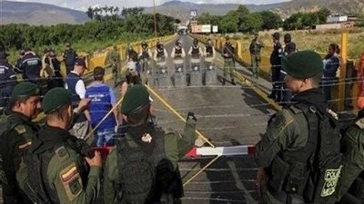 فنزويلا تعيد فتح المعبر الحدودي مع كولومبيا لإدخال المساعدات