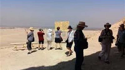 المناطق الأثرية بالمنيا تستقبل وفدًا سياحيًا من ألمانيا وأستراليا