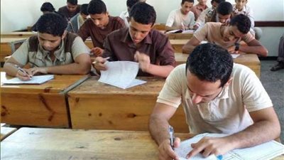 طلاب الثانوية العامة 