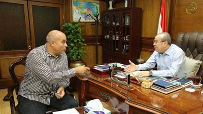 محافظ كفر الشيخ يستعرض جهود ميكنة الخدمات