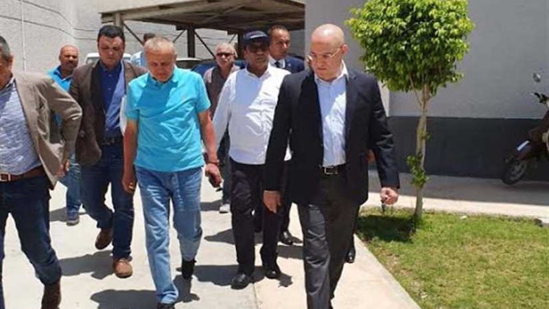 وزير الإسكان يتابع
