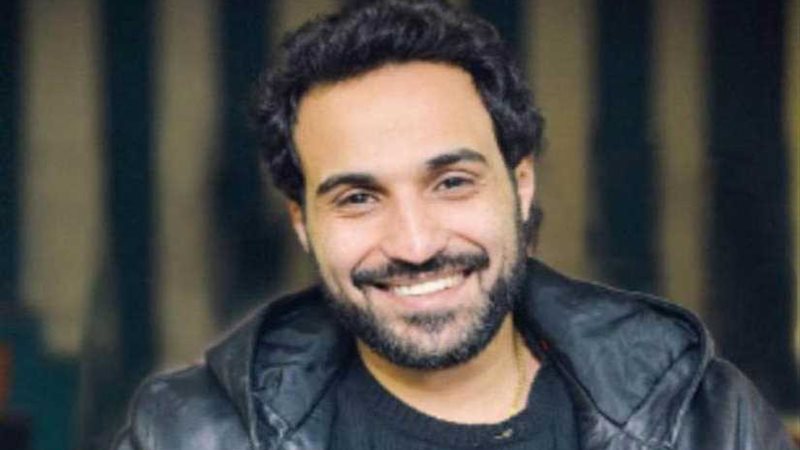 أحمد فهمي يسخر من