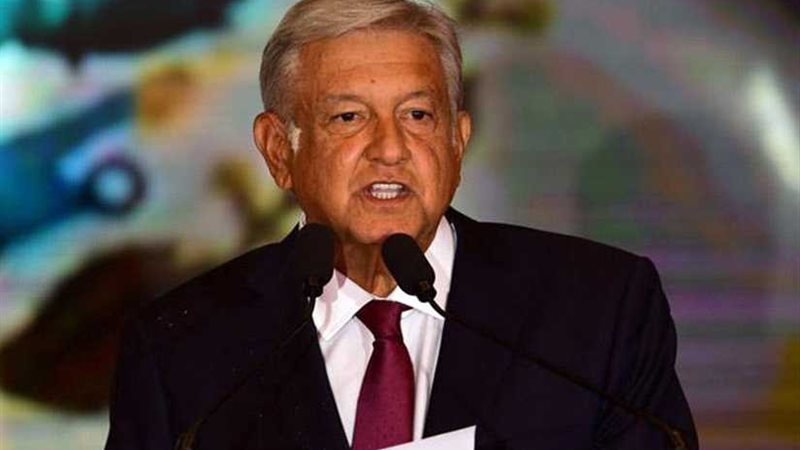 رئيس المكسيك يدافع