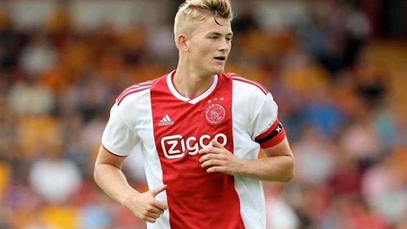 دي ليخت: رونالدو