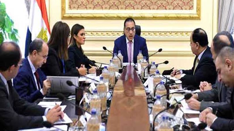 رئيس الوزراء يُتابع