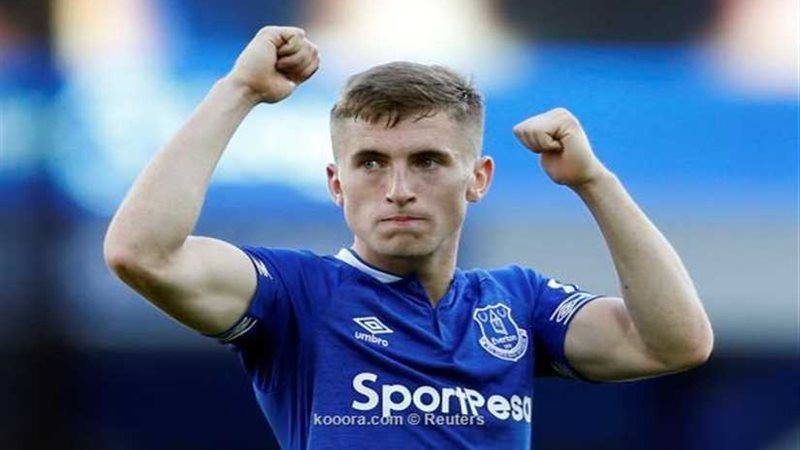 شالكه الألماني يتعاقد