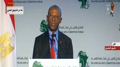 المراقب العام النيجيري: تريليون دولار رشاوى سنوية