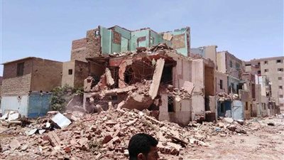 محافظ المنيا: استكمال إزالة مباني مدينة العمال تمهيدا لتطويرها